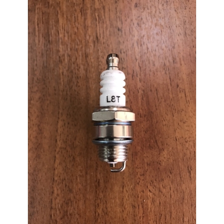 Свеча Patriot L8T для 2-х тактных двигателей