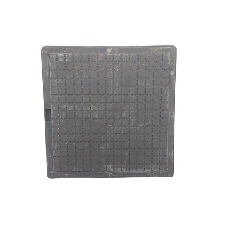 Люк полим/песчан. КВАДРАТ угол 90 легк. КОРИЧНЕВЫЙ 3т 585*585(крышка) 680*680(обечайка)